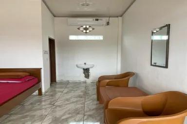 OYO Life 2175 Gading Putih Jakarta Utara